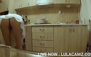 (HIDDEN CAM) Sneaking On My Hot Teen StepSister in the Kitchen